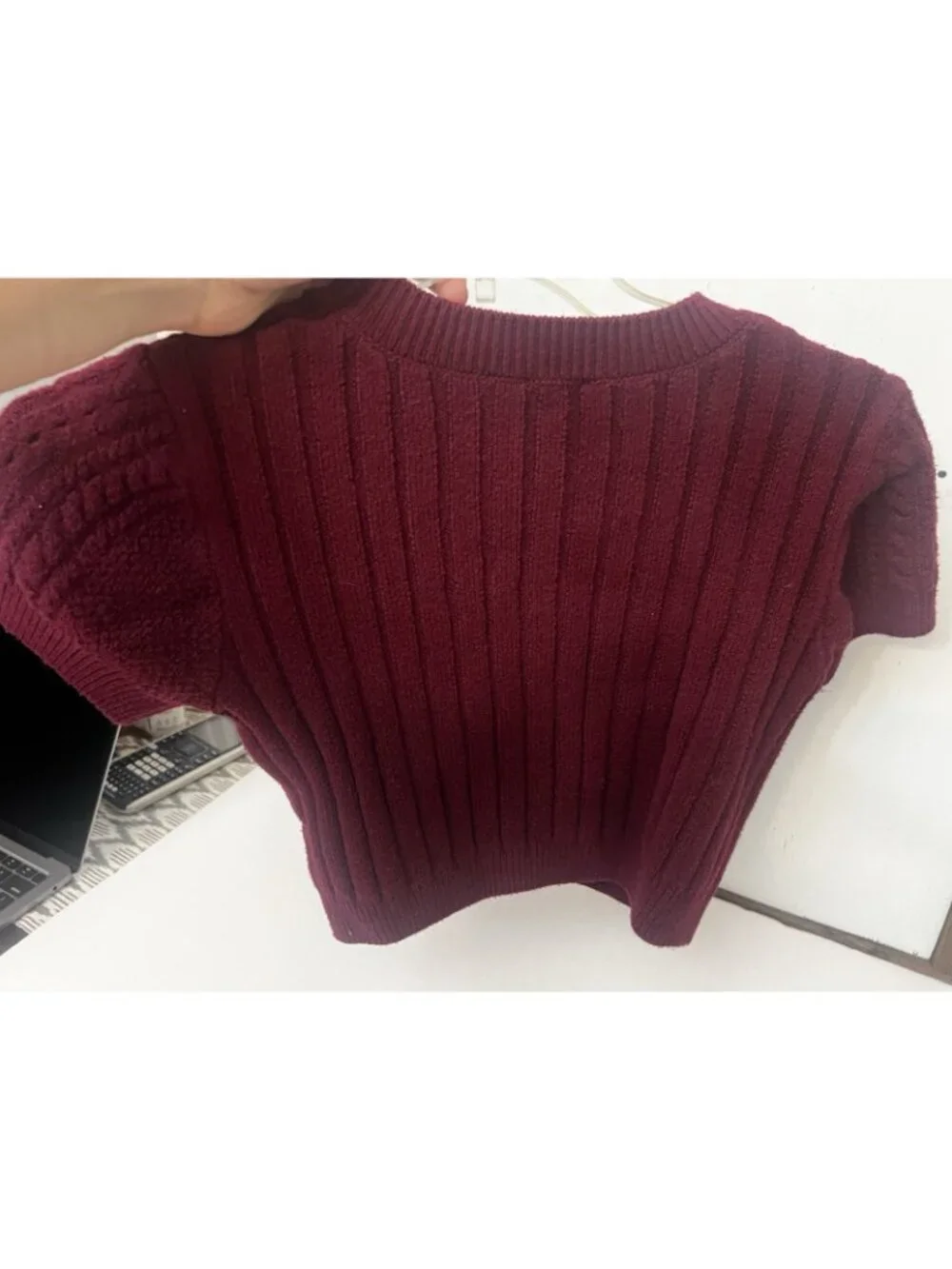 Free People Short + Sweet Burgundy Cable Knit Cropped Sweater XL.   V
